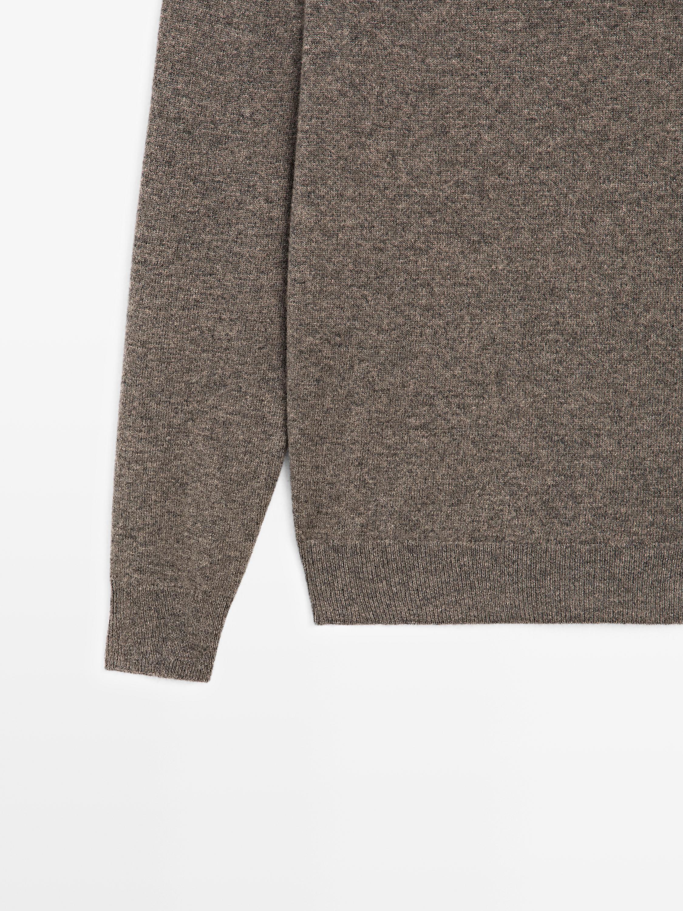 Pull à col roulé en laine mélangée